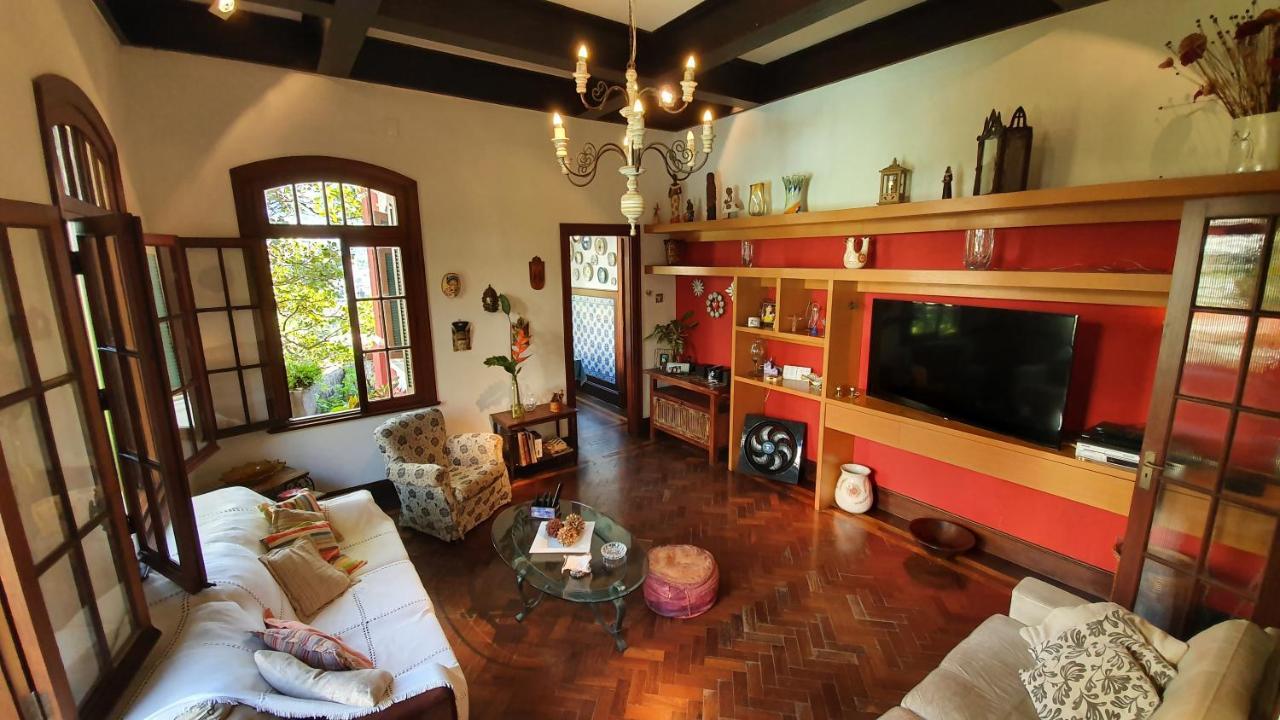 Casa Vermelha Bed and breakfast *